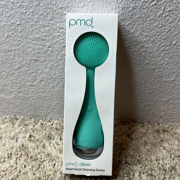 PMD CLEAN Smart Facial Cleansing Devise *OPEN BOX* - Picture 2 of 5